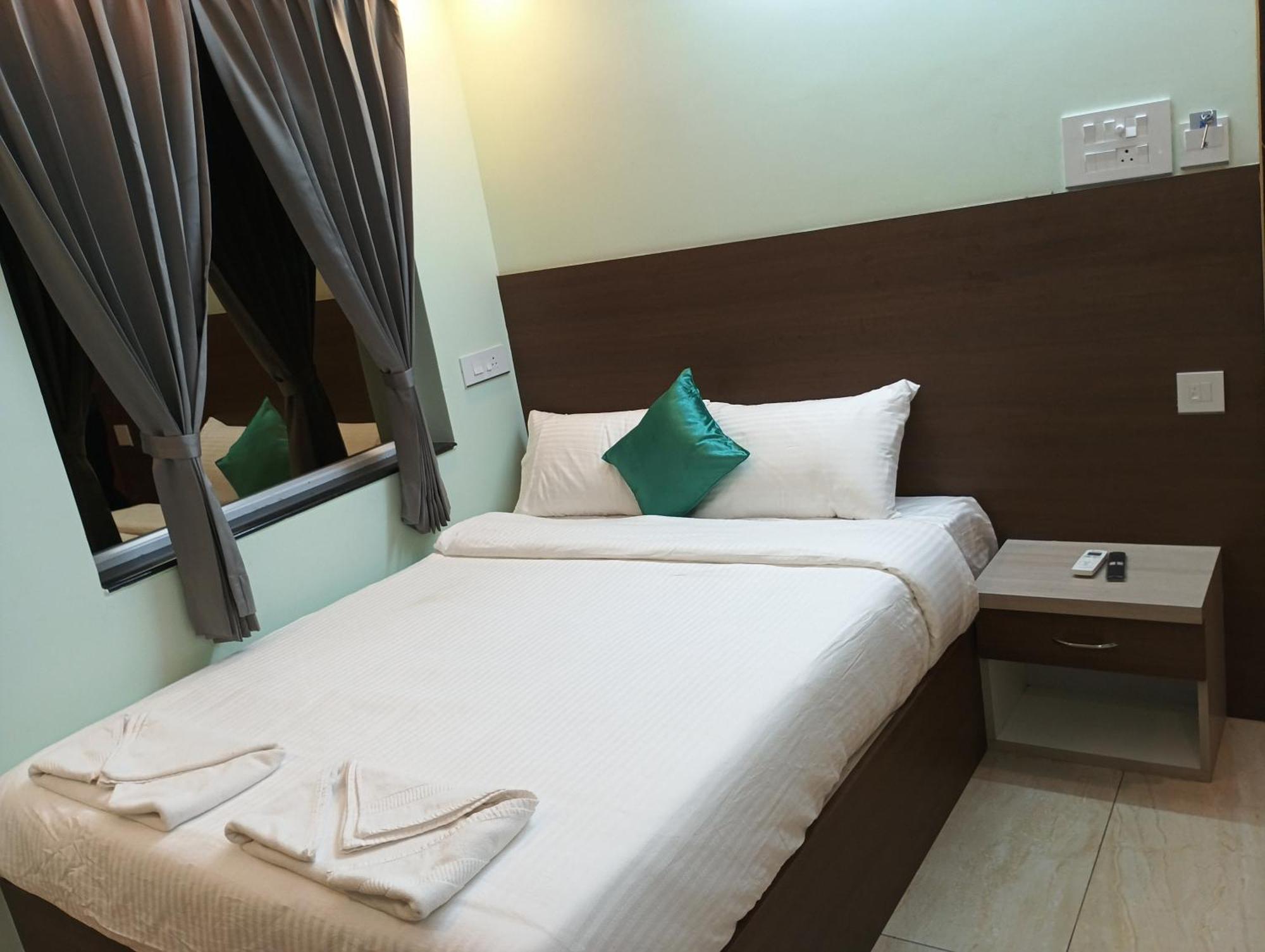 Malar Park Hotel Tiruvannāmalai Eksteriør billede